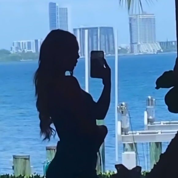 Meet your Posher, Maddison - Picture 1 of 1